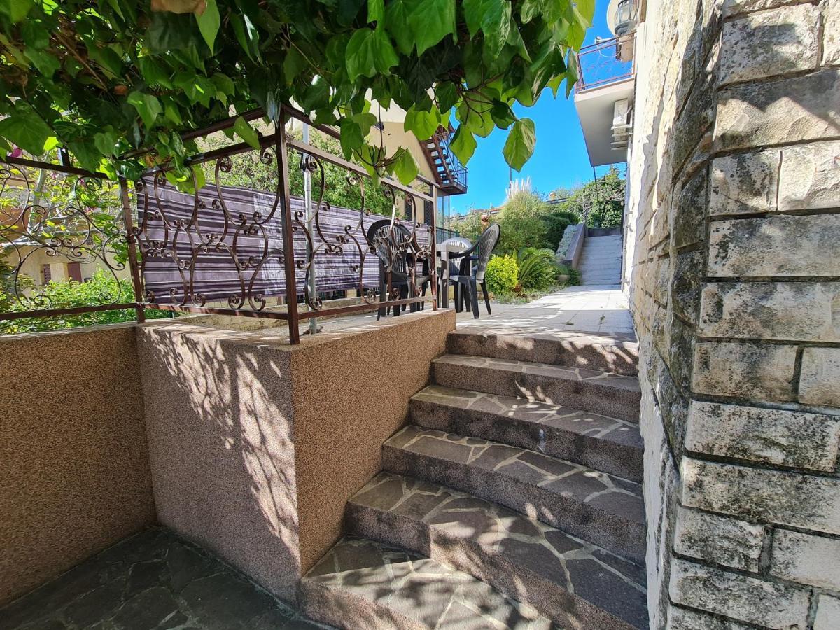 Apartma Pina Apartamento Izola Exterior foto