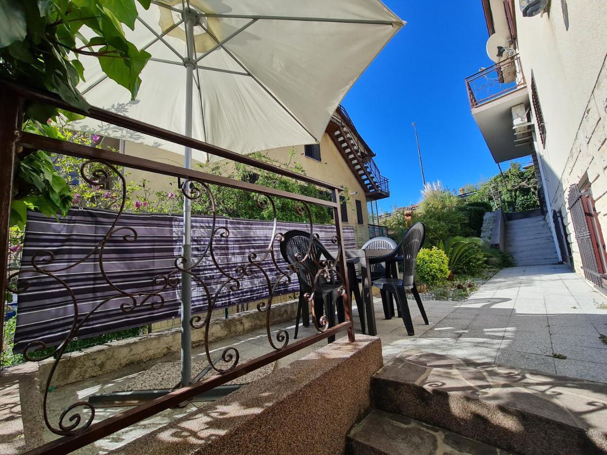 Apartma Pina Apartamento Izola Exterior foto