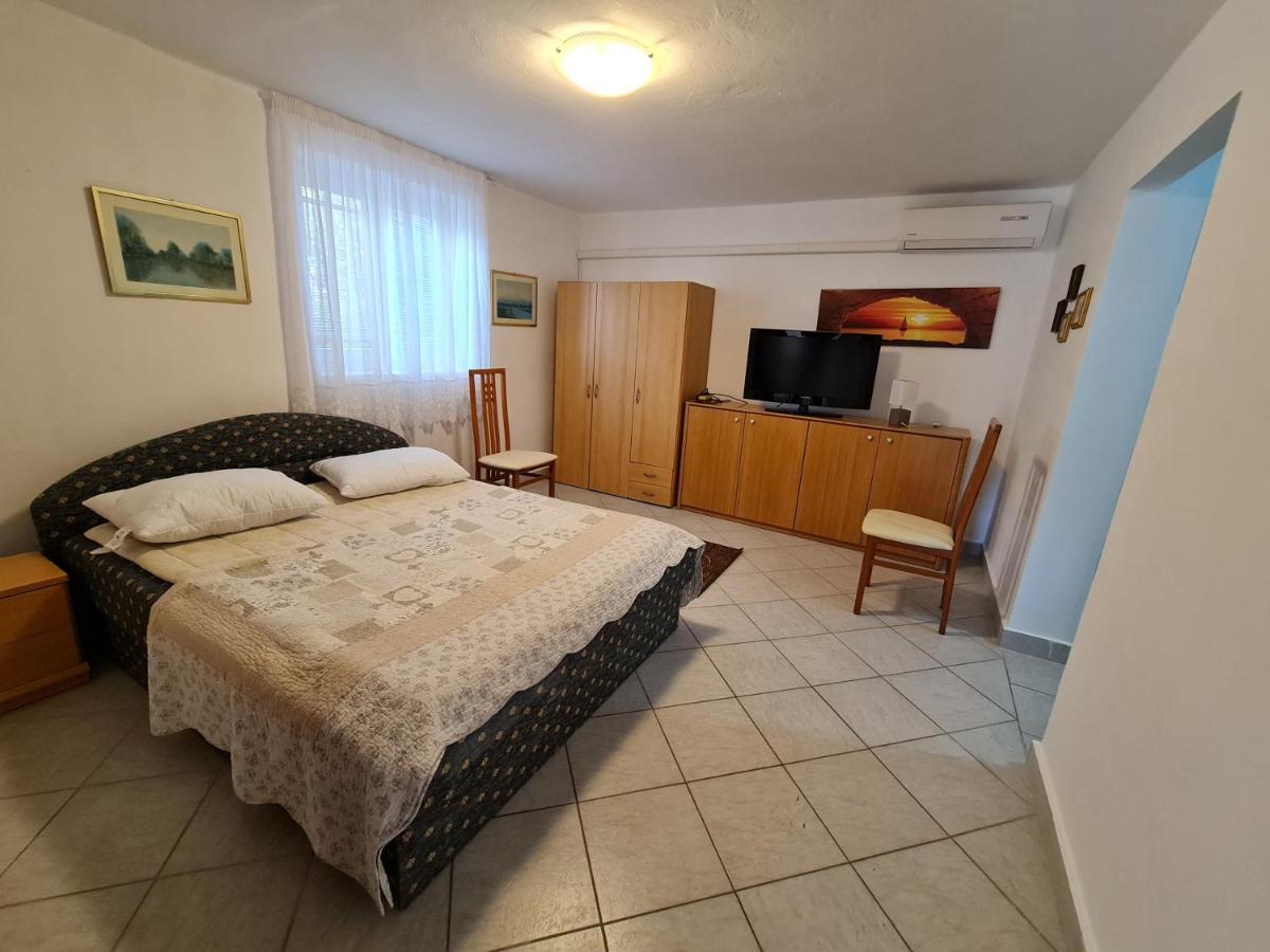 Apartma Pina Apartamento Izola Exterior foto