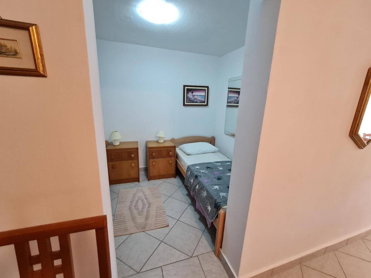 Apartma Pina Apartamento Izola Exterior foto